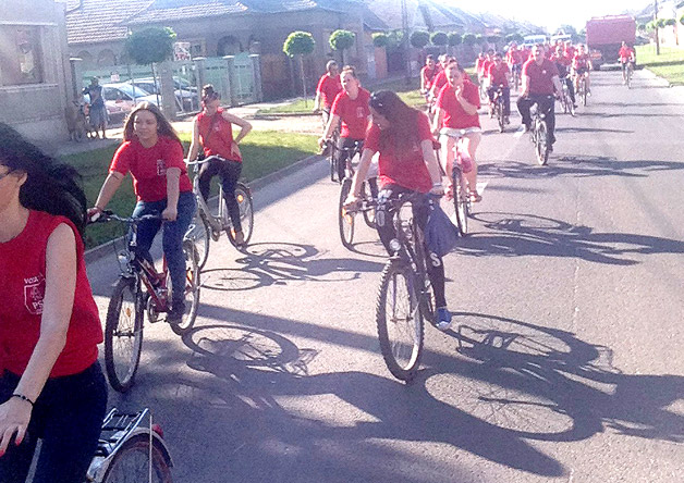 Caravană de biciclişti social-democraţi pe străzile Careiului