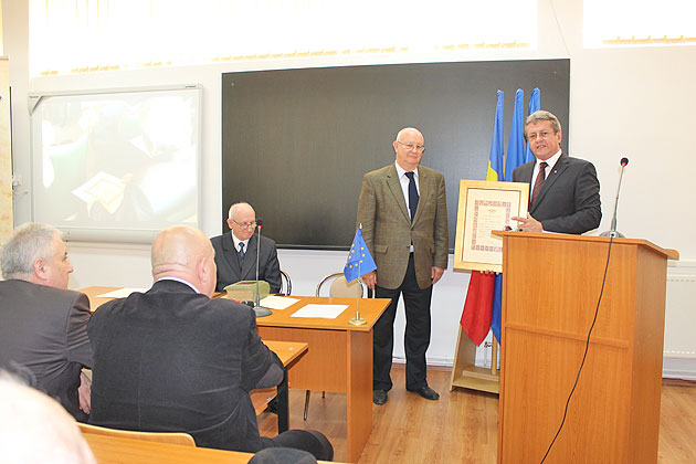 Distincţii pentru două personalităţi sătmărene marcante