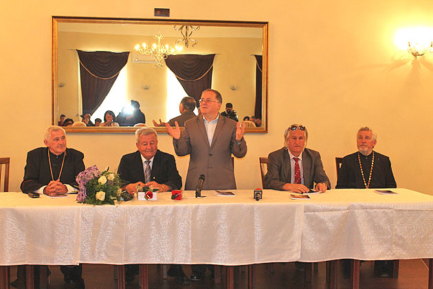 Sătmăreni de valoare, prezentaţi  de Teodor Curpaş