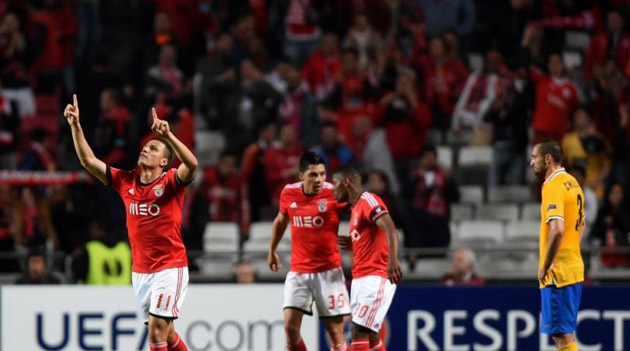 Sevilla şi Benfica s-au calificat dramatic în finală