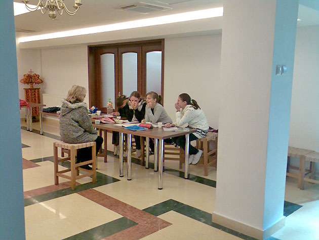 Meditaţiile, colac de salvare pentru elevi