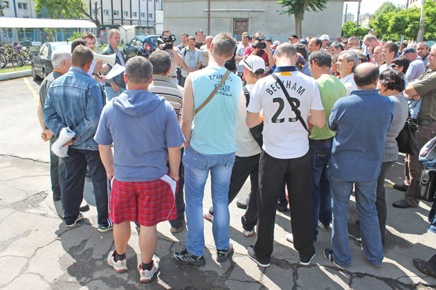 Electrolux, pe un butoi cu pulbere