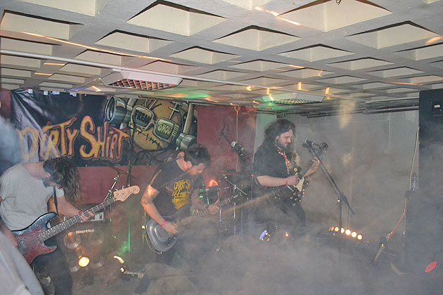 Concert incendiar rock Dirty Shirt şi prietenii