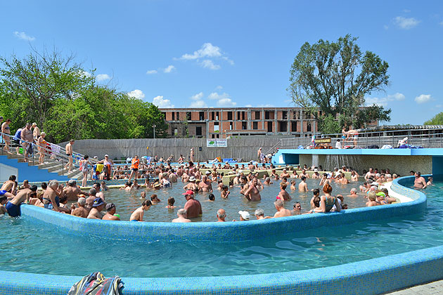 Ştrandurile, luate cu asalt de 1 Mai