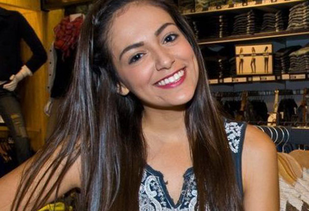 Are 18 ani şi câştigă jumătate de milion de dolari stând în camera ei de acasă