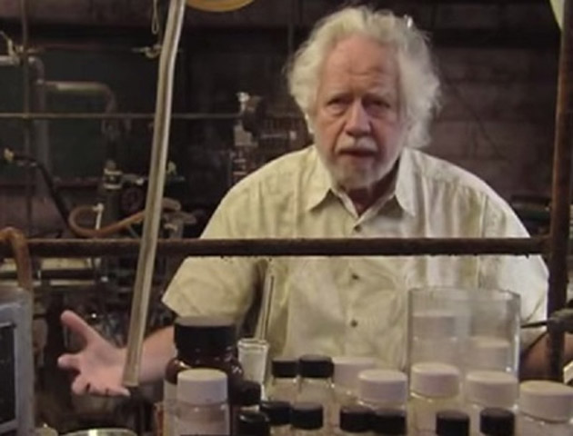 Alexander Shulgin, supranumit "naşul pilulei ecstasy", a murit la 88 de ani