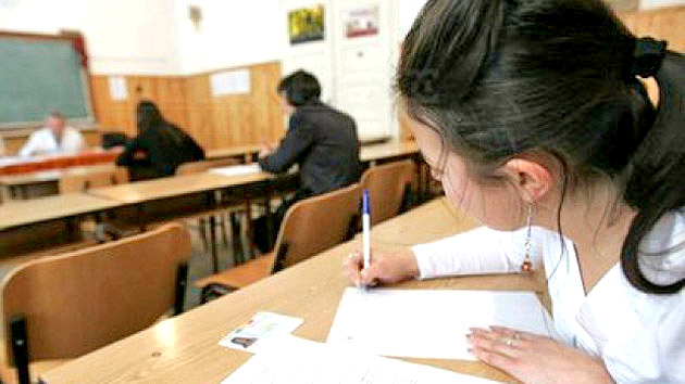Peste 2.300 de elevi înscrişi la BAC