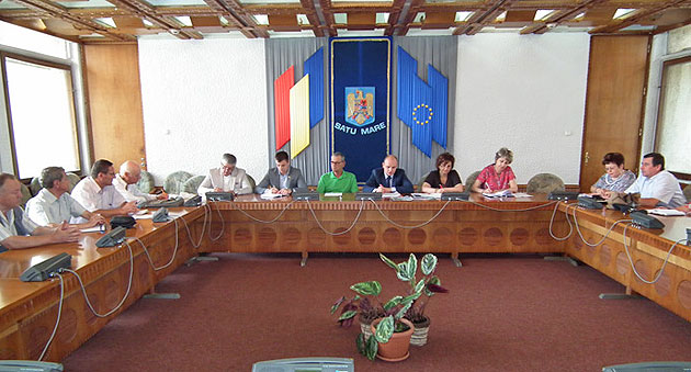 Ironii între subprefectul Altfatter şi liderii  pensionarilor