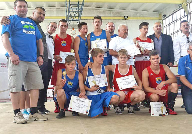 Box  / Pugiliştii de la Căuaş în mare formă