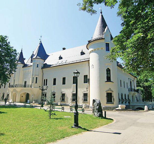 Familia nobiliară Karolyi  se reuneşte la Carei