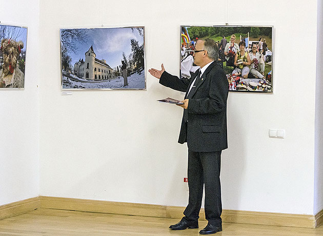 Vernisajul expoziţiei foto a  artistului Ilie Tudorel la Carei