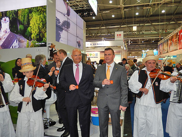 Festivalul pălincii va deveni unul regional