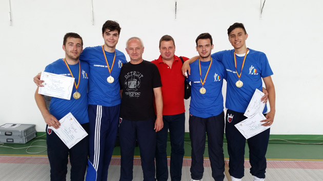 Floretă - C.N. de tineret / Aur şi la echipe