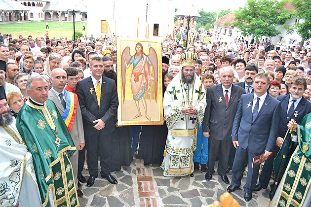 Mănăstirea de la Scărişoara Nouă îşi sărbătoreşte hramul