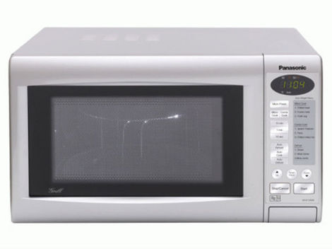 7 lucruri pe care nu trebuie să le bagi niciodată în cuptorul cu microunde!