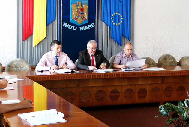 Legea privind vânzarea terenurilor agricole, dezbătută la Prefectură