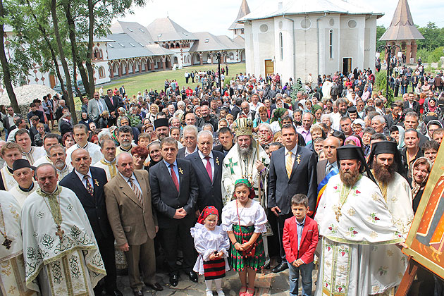 Liturghie Arhierească la Catedrala Vestică a ortodoxismului românesc