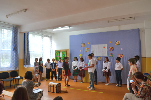 “Ştafeta poveştilor” a ajuns la Şcoala “Octavian Goga”