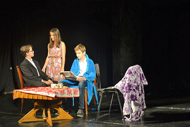 Piesa “Society” a deschis Festivalul de teatru Rotaract