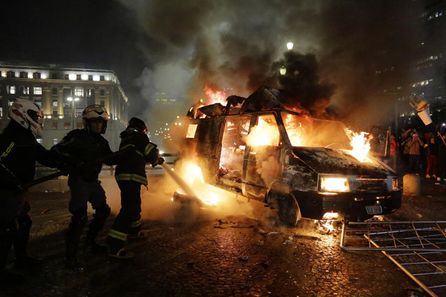 Lupte de stradă după eliminarea Braziliei