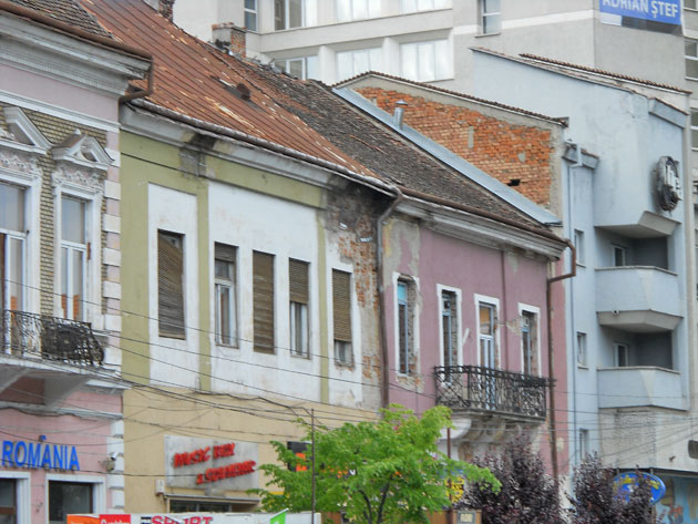 Reabilitarea clădirilor istorice  din Satu Mare, un veritabil calvar