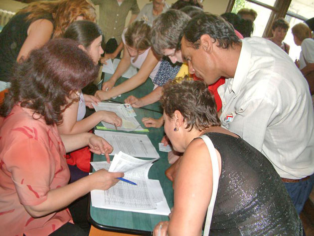 Absolvenţii de gimnaziu se pot înscrie la licee până miercuri