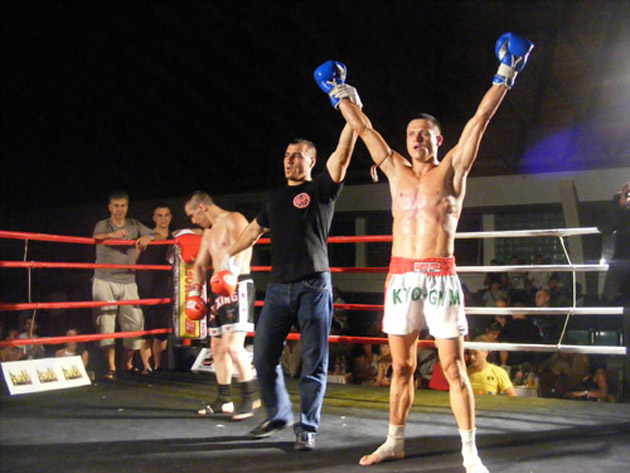 “Full Fight“ în Centrul Nou