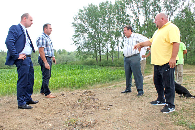 Poliţiştii caută distrugătorii digului  de lângă Odoreu