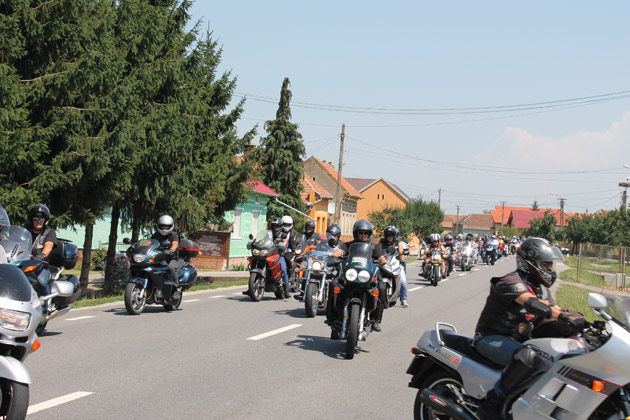 Motoare turate, adrenalină şi distracţie la cea de a X-a ediţie a Viking Moto Party