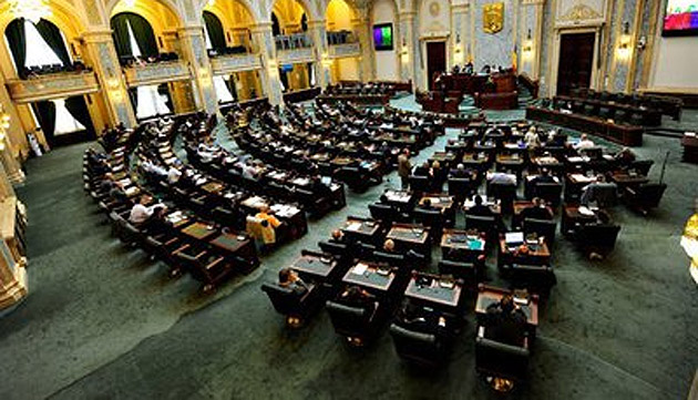 Sesiune extraordinară la Senat, pentru legea privind reducerea CAS