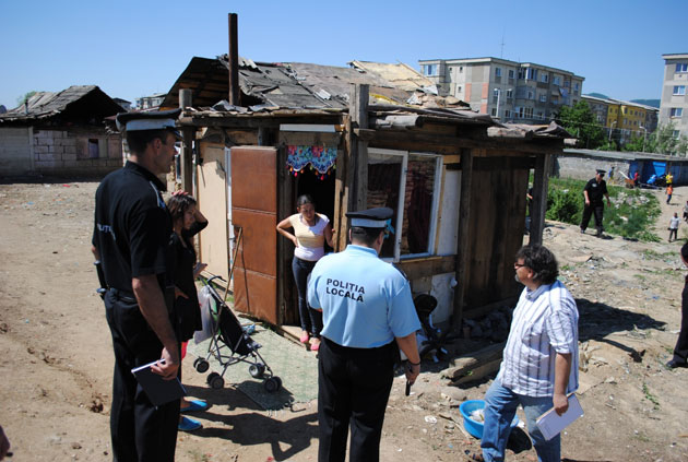 Avalanşă de cerşetori pe străzile Sătmarului