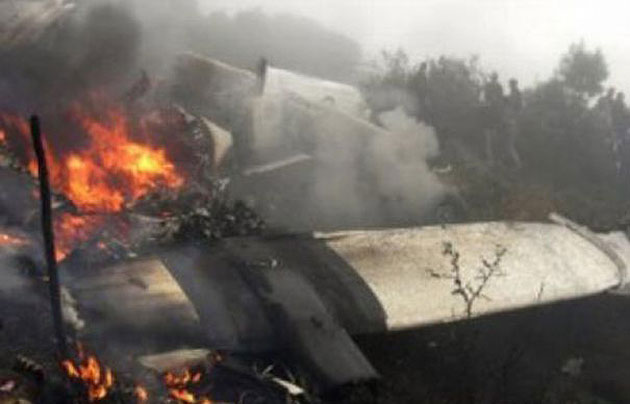 Un avion de pasageri s-a prăbuşit în Iran. 38 de oameni au murit şi 10 au fost răniţi