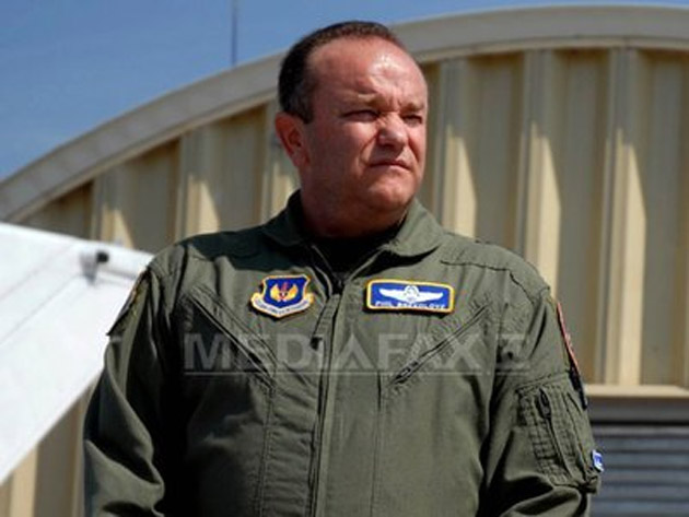 Comandantul forţelor aliate în Europa: NATO va răspunde militar la o infiltrare de tipul celei din Crimeea într-o ţară aliată