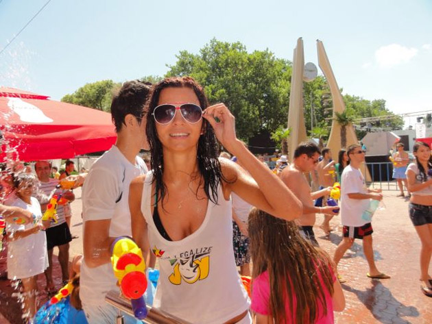 Câteva sfaturi despre cum să treci mai uşor peste zilele fierbinţi