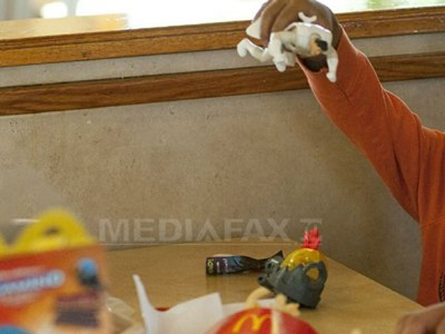 Jucăriile incluse în meniurile fast-food pentru copii ar putea fi interzise în New York