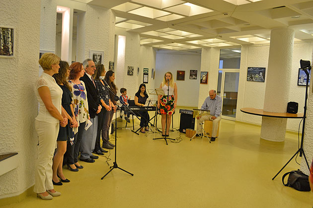 Vernisajul expoziţiei de pictură şi grafică la Primărie