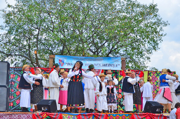 Spectacolul folcloric “Io-s Fecior din Medişa’’, la ediţia a III-a