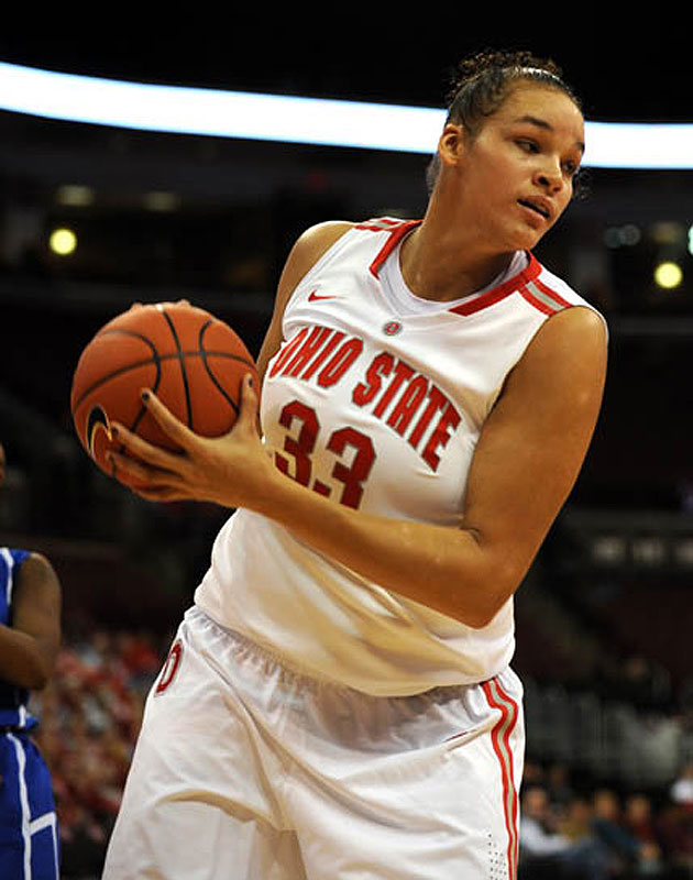 Baschet / A ajuns şi Ashley Adams