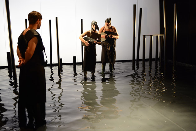 Antigona deschide noua stagiune a Trupei Harag Gyorgy