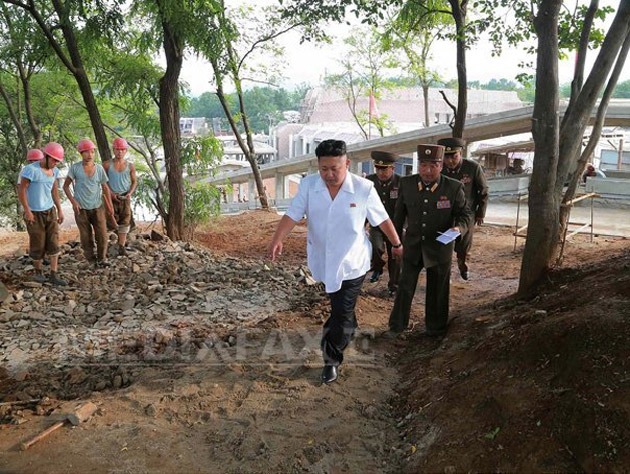 Kim Jong-un a fost operat după ce şi-a fracturat ambele glezne