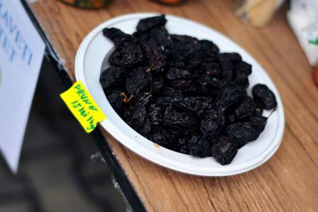 Prunele uscate, recomandate în regimurile de slăbire