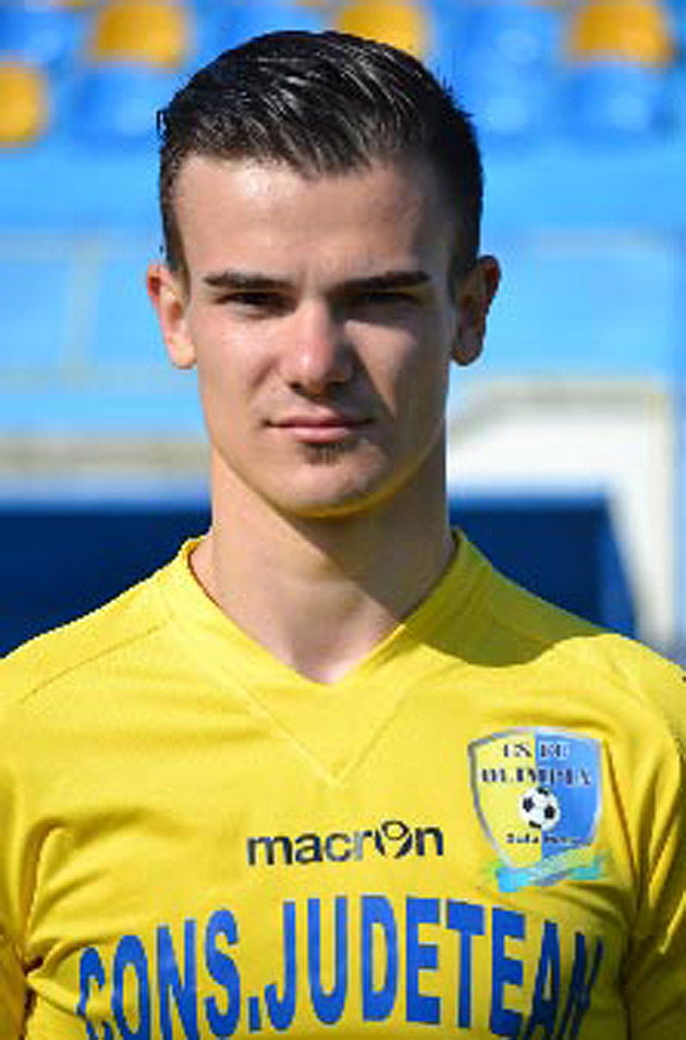 Ne-au bătut, şi ne iau şi cadeţii!