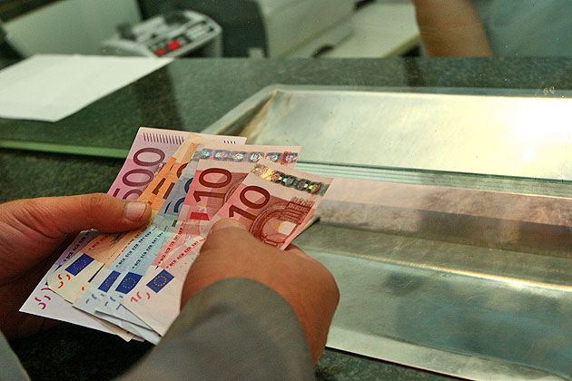 Sătmărenii scapă de povara restanţelor