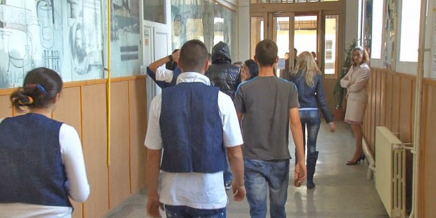 Cererile pentru “Bani de liceu” se mai pot depune până la finele lunii