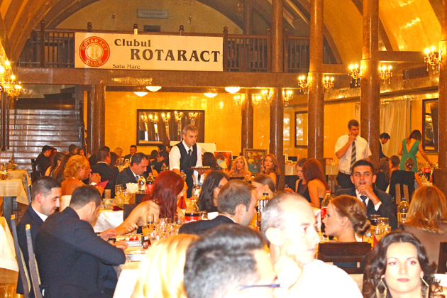 Balul Caritabil Rotaract, la prima ediţie