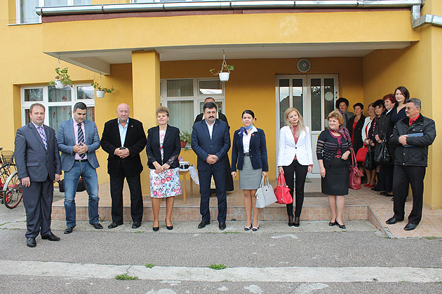 Educaţia, o prioritate pentru Guvern şi Primărie