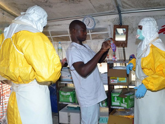 Un cameraman al NBC News s-a infectat cu Ebola în Liberia