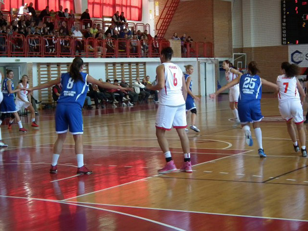 Andreea Orosz şi Ashley Adams,  performerele CSM-ului