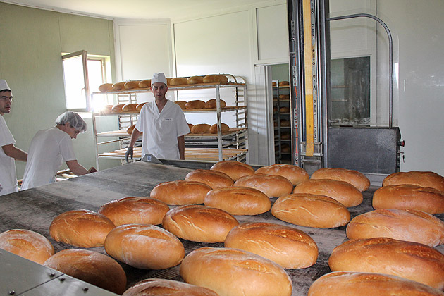 Tradiţie şi calitate la brutăria Agrind Tăşnad