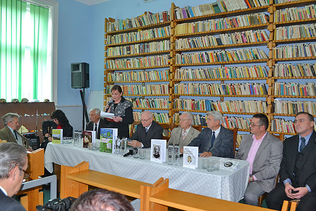 Şase cărţi universitare lansate la Biblioteca Judeţeană